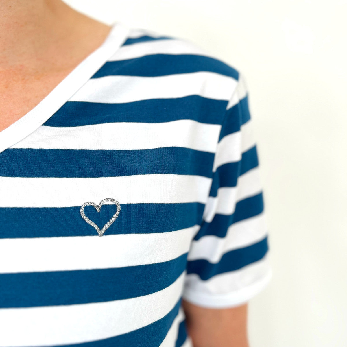 herzlein-shirts-f-r-damen-das-t-shirt-mit-herzen-herzlein-fashion