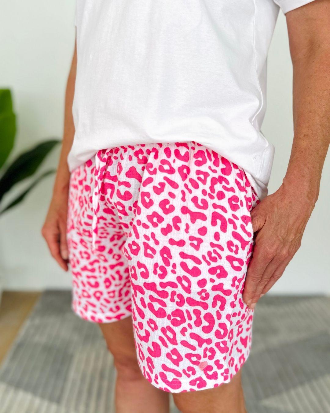 Herzlein® Musselin Shorts in Leo Pink