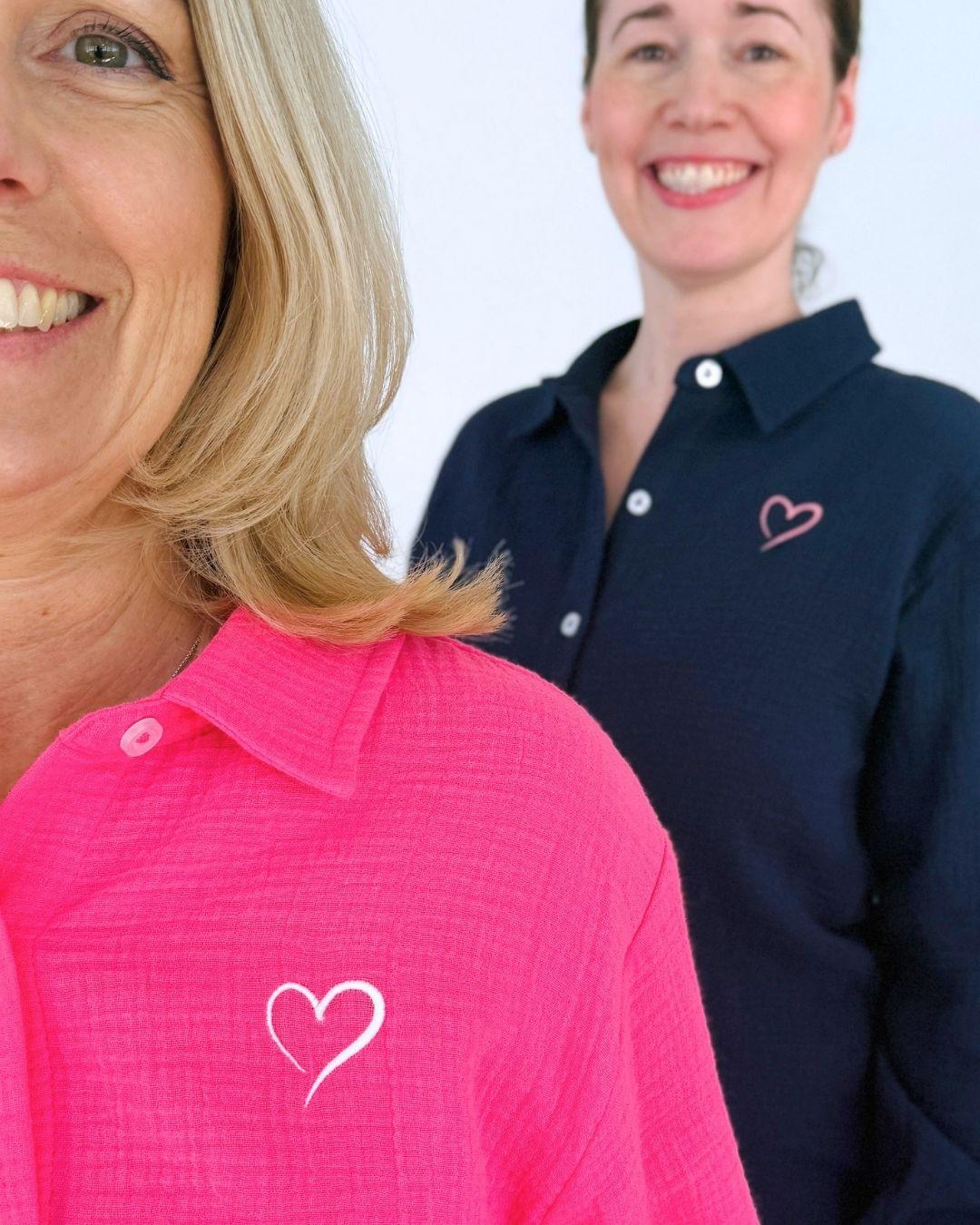 Set von 2 Musselinblusen Navy & Pink