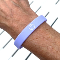 Herzlein Armbändchen aus Silikone mit Smiley Smily in Lila Lavendel