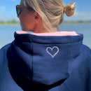 Herzlein® Hoodie für Damen Damenhoodie Kapuzenpullover aus Baumwolle mit Stick "Strand Meer Sonne" in Navy Blau Dunkelblau