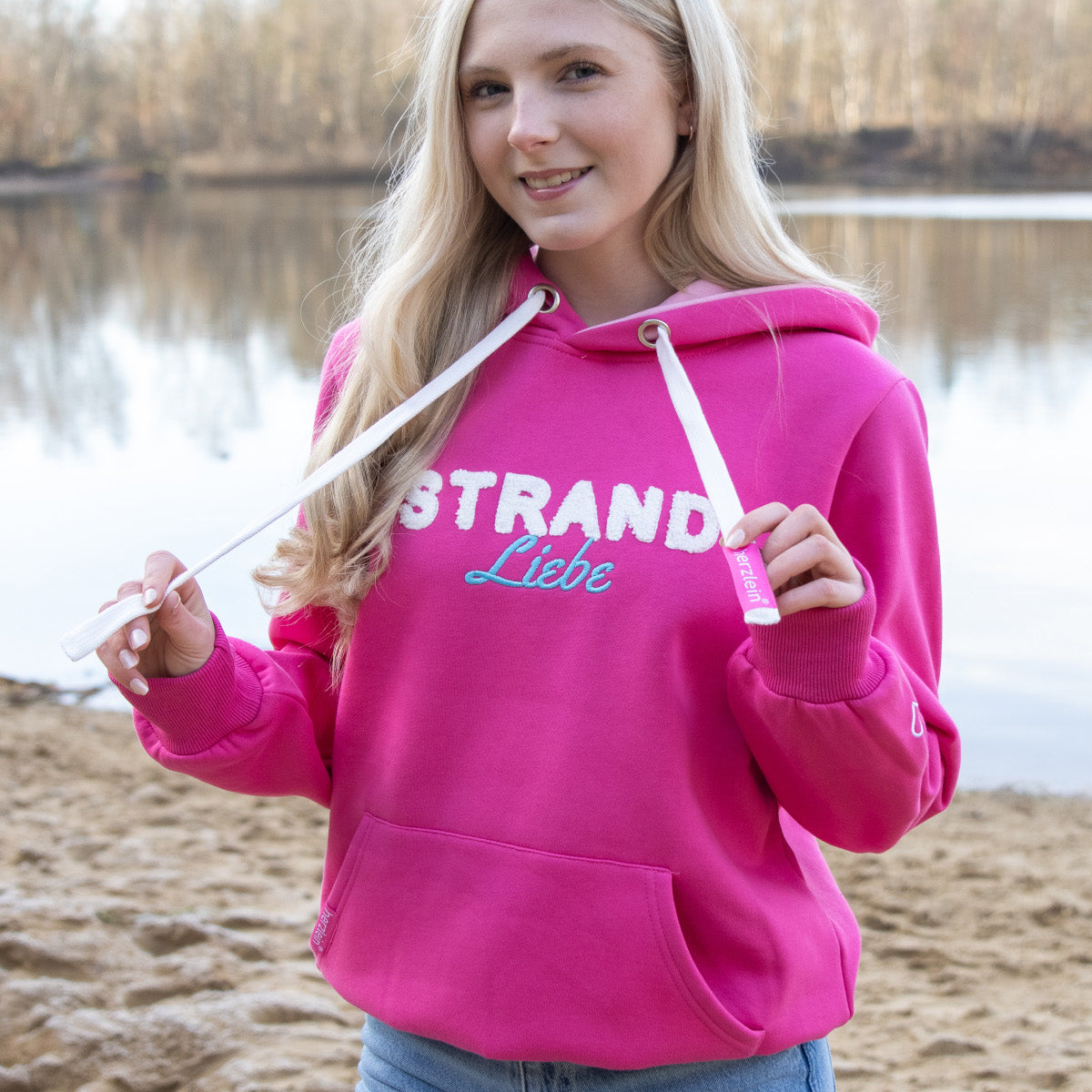 Herzlein® Hoodie für Damen Damenhoodie Kapuzenpullover aus Baumwolle in Pink mit Stick "Strandliebe"