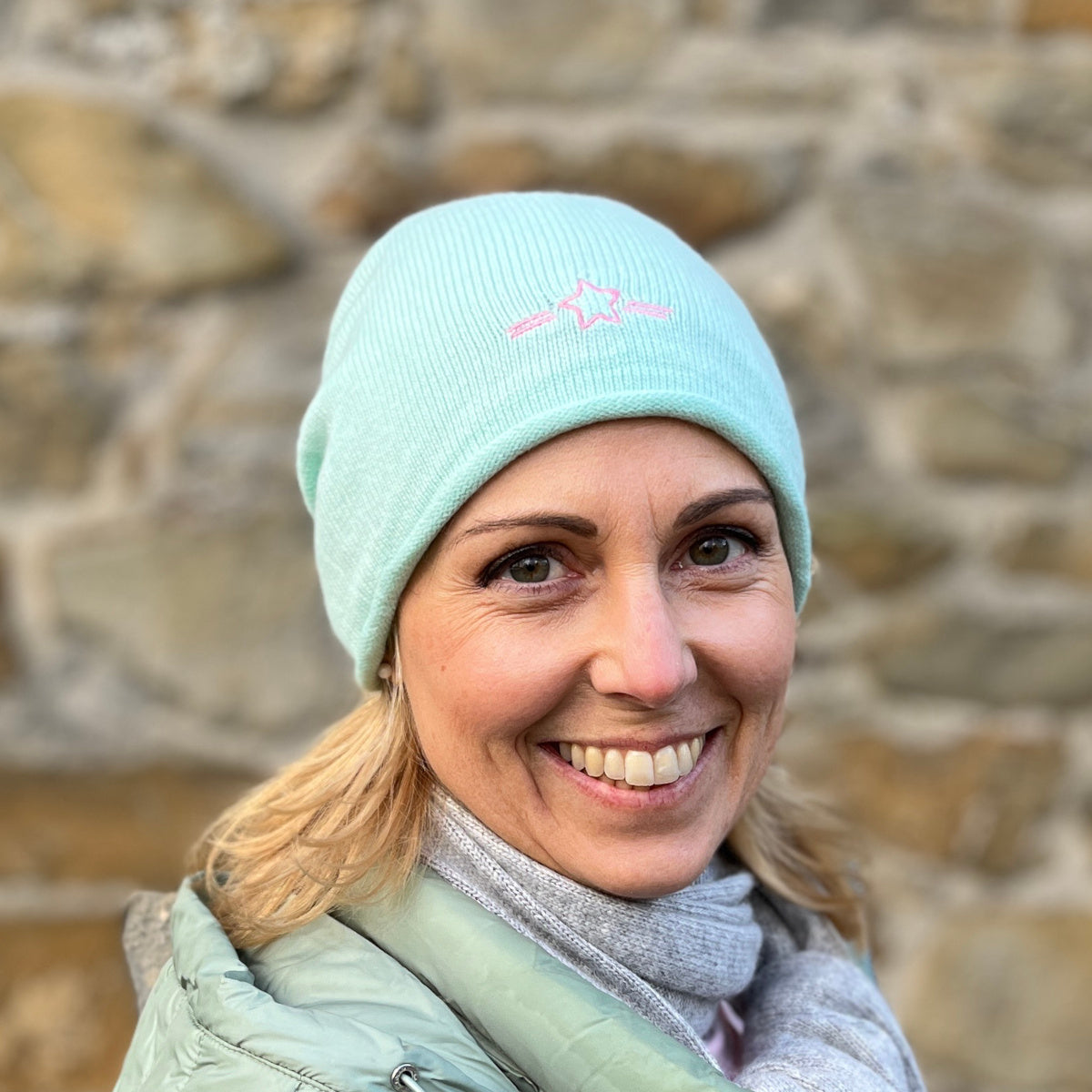 Herzlein® Beanie Mütze Strickmütze aus Kaschmir Cashmere und mit edlem Stern Stick für Damen Frauen Mädchen in Mint Grün