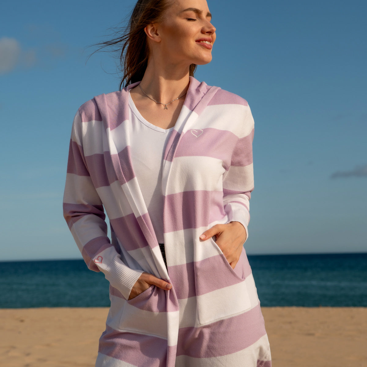 Herzlein® Cardigan mit Streifen in Lavendel - Weiß