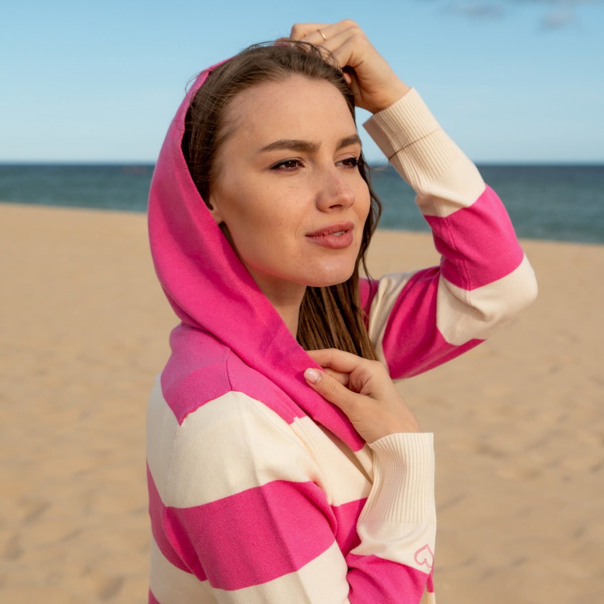 Herzlein Strickjacke für Damen Cardigan mit Streifen in Pink und Creme