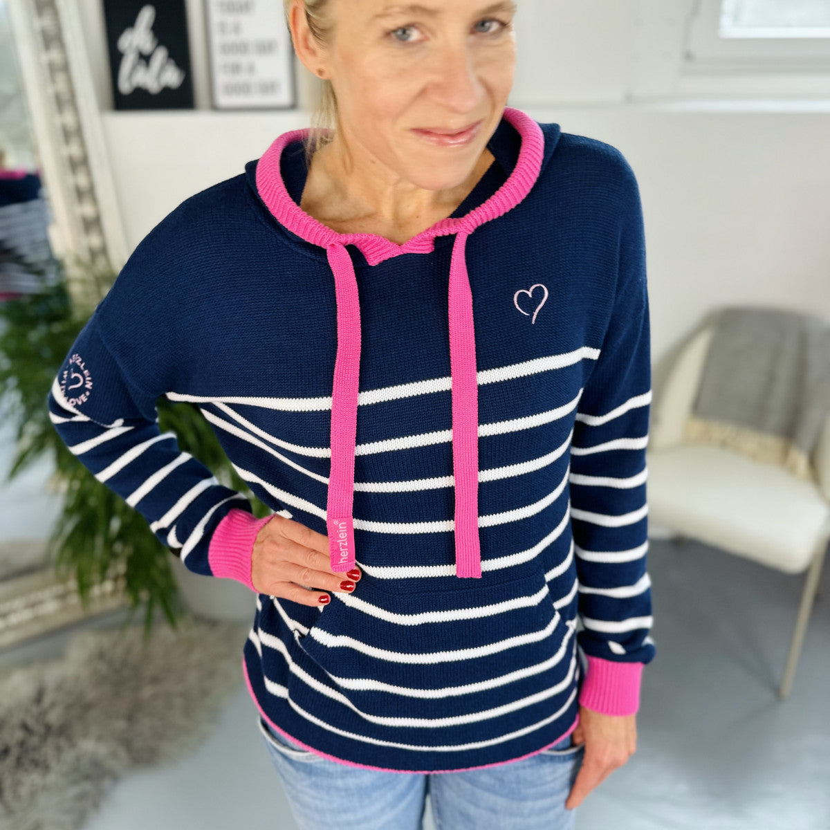 Herzlein® Hoodie in Strick mit Streifen - Navy Blau mit Weiß und Pink