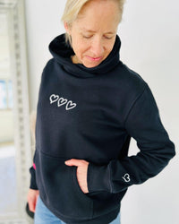 Herzlein® Hoodie "Drei Herzchen" in Schwarz