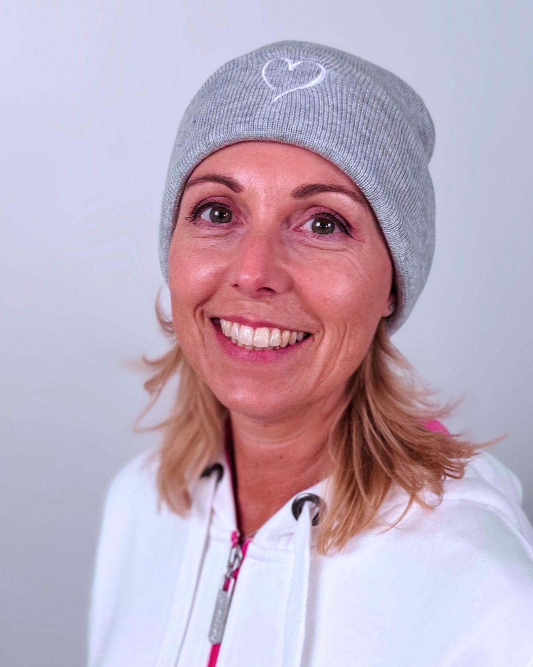 Herzlein_Merino_Mutze_in_Grau