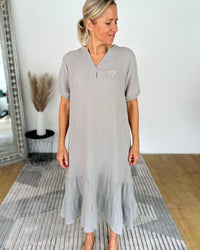 Herzlein® Musselin Midikleid in Hellgrau