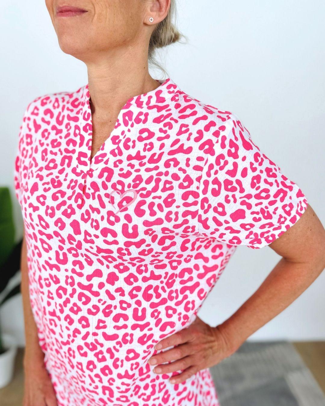 Herzlein® Musselin Midikleid in Leo Pink