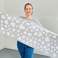 Herzlein® Schal "Hearts" in Grau - Weiß