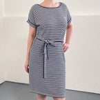Herzlein gestreiftes Sommerkleid Strickkleid mit Streifen aus Baumwolle in Weiss und Navy Blau