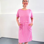 Herzlein gestreiftes Sommerkleid Strickkleid aus Baumwolle mit Streifen in Weiss und Pink