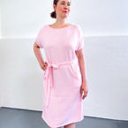 Herzlein gestreiftes Sommerkleid Strickkleid aus Baumwolle mit Streifen in Weiss und Rosa