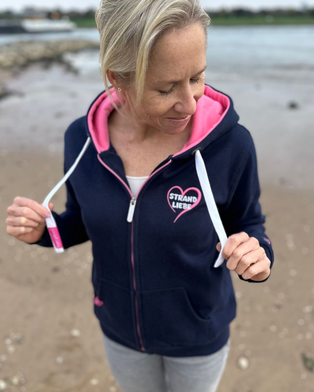 Herzlein® Sweatjacke "Strand Meer Sonne" in Navy