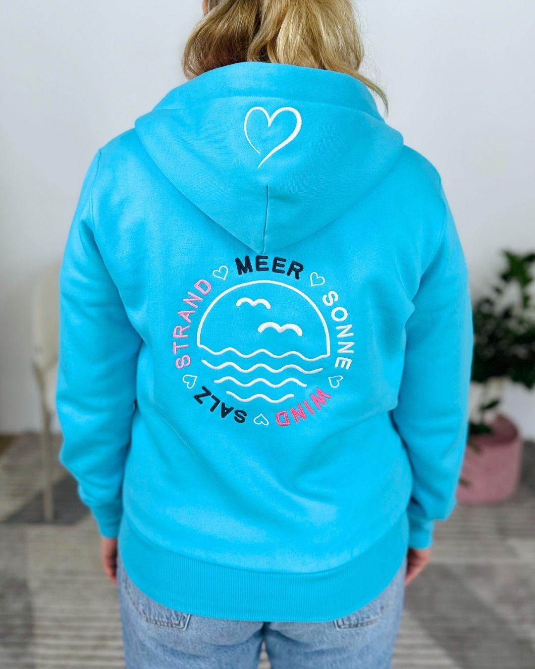 Herzlein_Sweatjacke_Strand_Meer_Sonne_in_Himmelblau