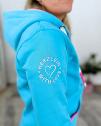 Herzlein_Sweatjacke_Strand_Meer_Sonne_in_Himmelblau