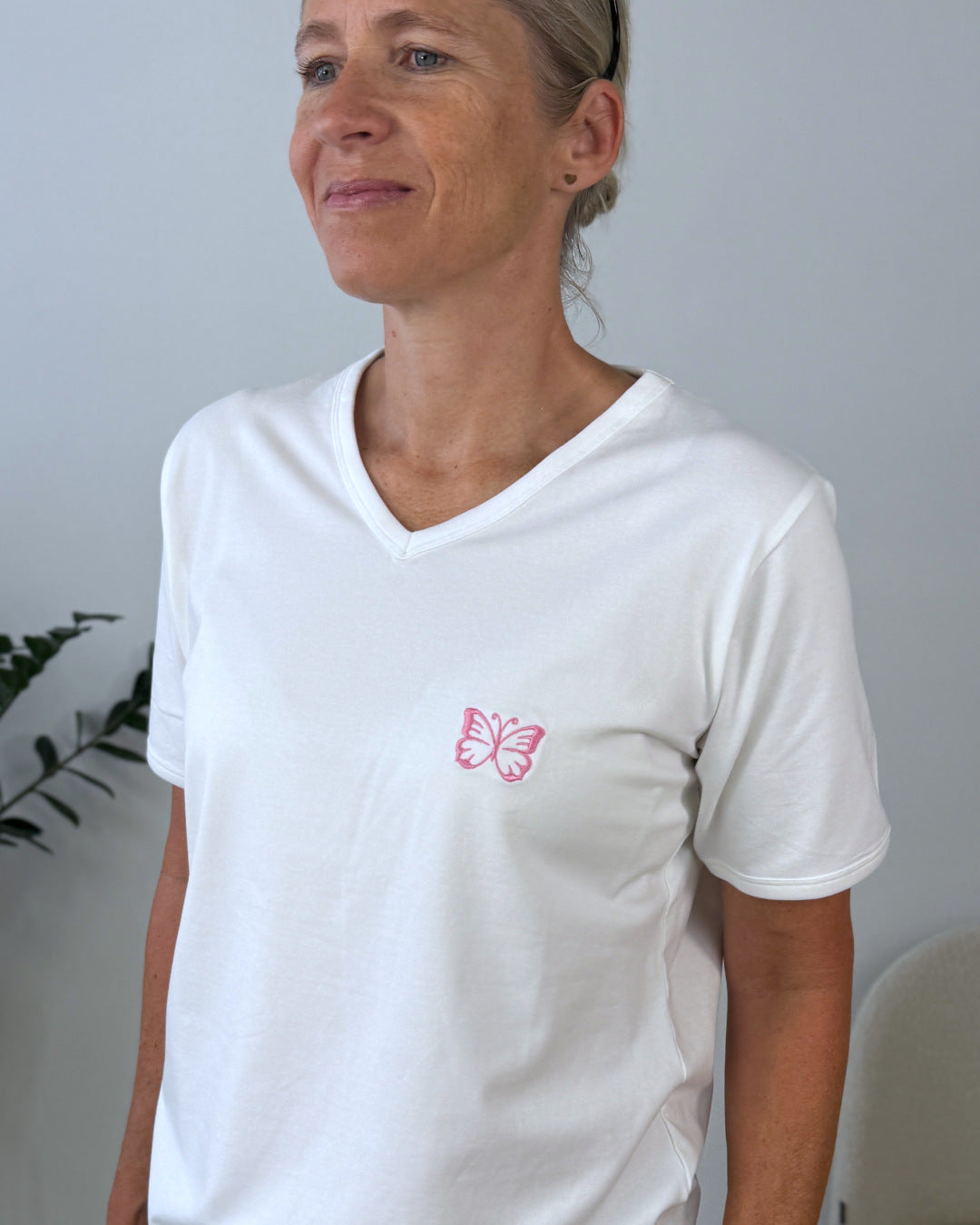 Cardigan Vanessa Fuchsia - T-Shirt Butterfly weiß - Musselintuch weiß