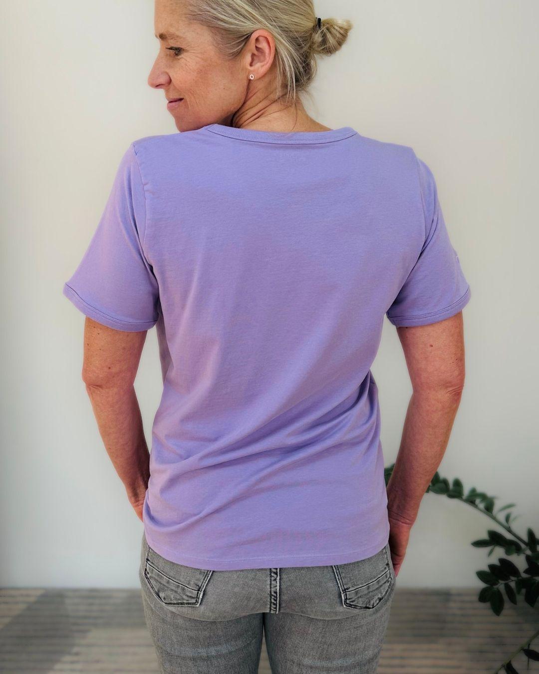 Herzlein_T-Shirt_Butterfly_in_Lavendel