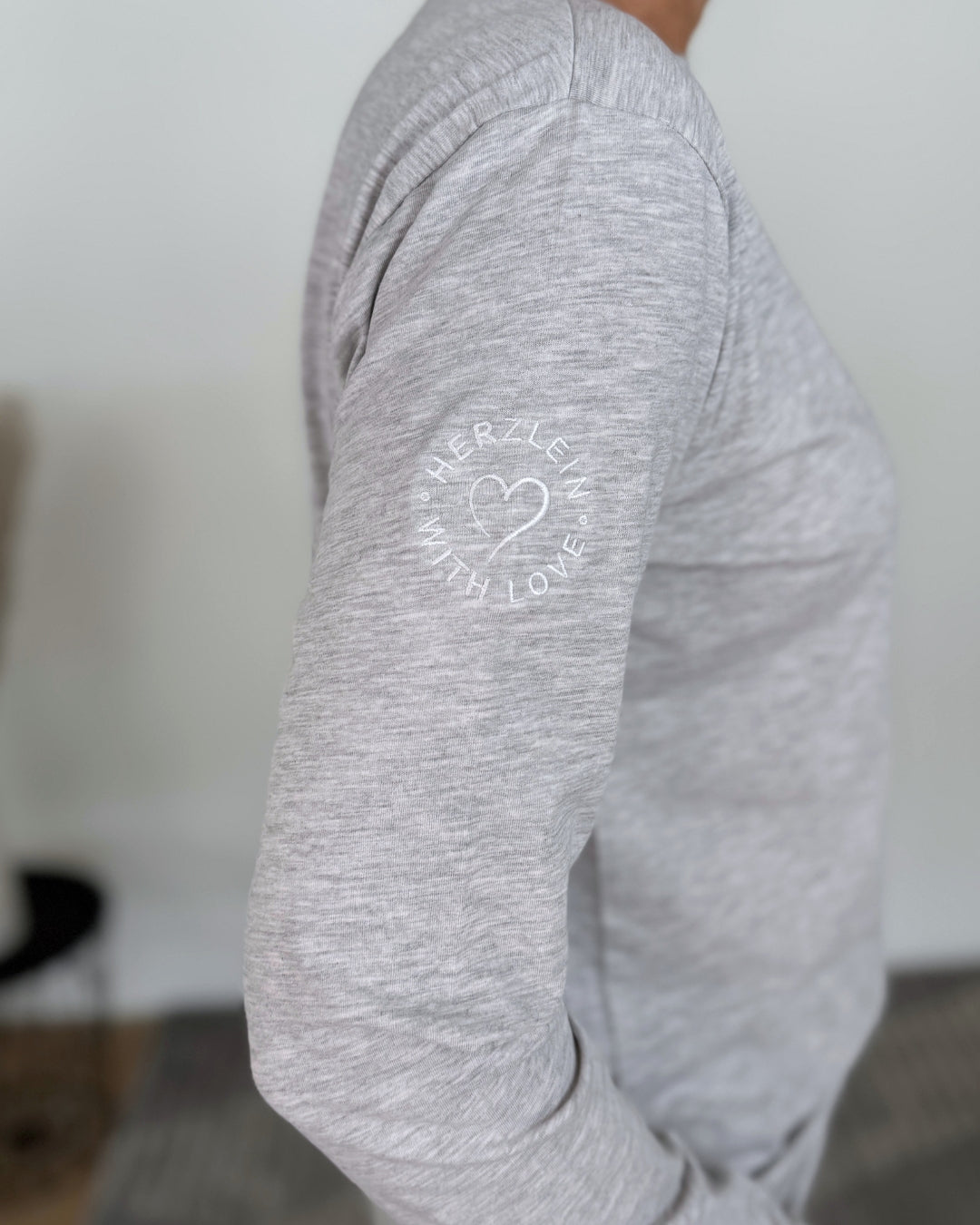 Herzlein® Longsleeve-Shirt mit Schmetterling in Grau meliert