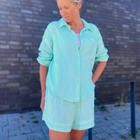 Herzlein Musselin Set von Blouse und Short aus Baumwolle mit Herzchen Stick in Mint Grün