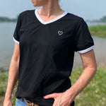Herzlein® T-Shirt "Louisa" in Schwarz Shirt für Damen aus Baumwolle Damenshirt mit Herzchen Stick