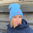 Herzlein® Beanie Mütze Strickmütze mit Umschlag und edlem Herzchen Stick für Damen Frauen Mädchen in Blau Hellblau