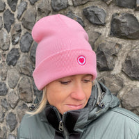 Herzlein® Beanie Mütze Strickmütze mit Umschlag und edlem Herzchen Stick für Damen Frauen Mädchen