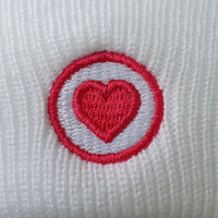 Herzlein® Beanie Mütze Strickmütze mit Umschlag und edlem Herzchen Stick für Damen Frauen Mädchen