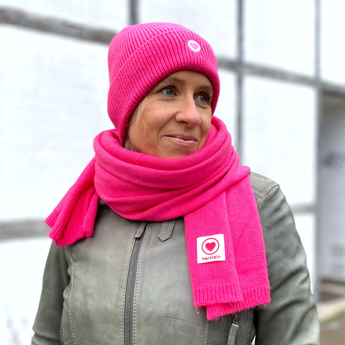 Herzlein® Set von Kaschmir Schal und Mütze für Damen in Pink – Herzlein Fashion